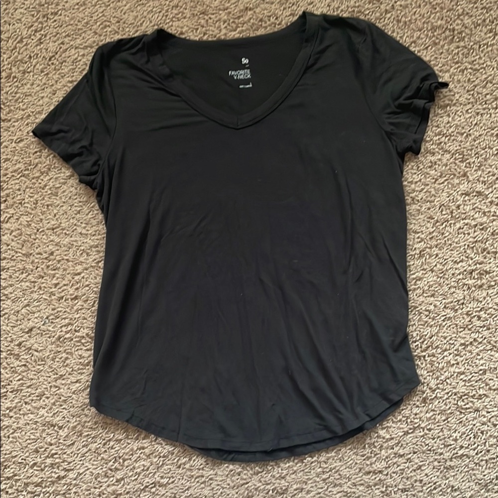 So Favorite V-neck Tee